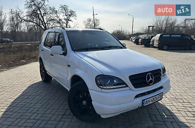 Внедорожник / Кроссовер Mercedes-Benz M-Class 2000 в Краматорске