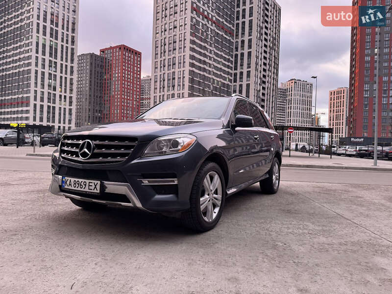 Внедорожник / Кроссовер Mercedes-Benz M-Class 2013 в Киеве