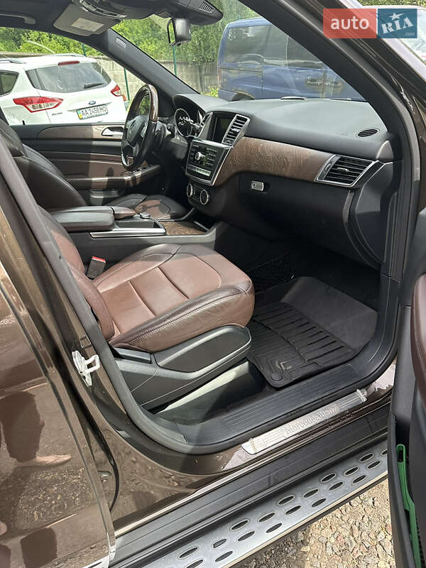 Позашляховик / Кросовер Mercedes-Benz M-Class 2015 в Києві