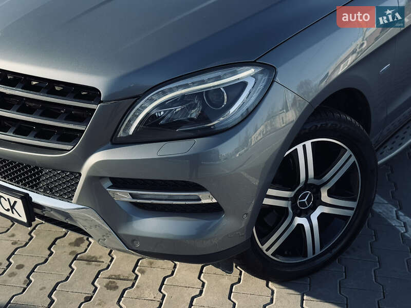 Внедорожник / Кроссовер Mercedes-Benz M-Class 2012 в Хмельницком