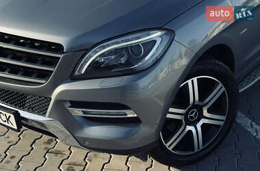 Позашляховик / Кросовер Mercedes-Benz M-Class 2012 в 