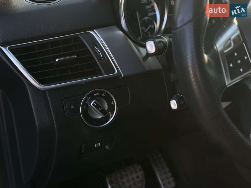 Внедорожник / Кроссовер Mercedes-Benz M-Class 2012 в Хмельницком