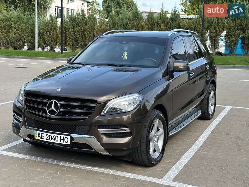Внедорожник / Кроссовер Mercedes-Benz M-Class 2013 в Киеве