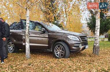 Внедорожник / Кроссовер Mercedes-Benz M-Class 2013 в 