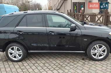 Внедорожник / Кроссовер Mercedes-Benz M-Class 2012 в 