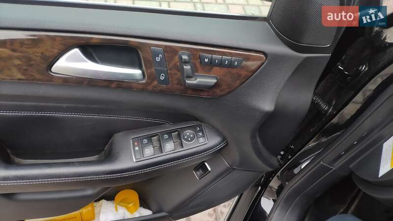 Позашляховик / Кросовер Mercedes-Benz M-Class 2012 в Луцьку