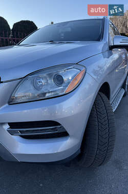 Внедорожник / Кроссовер Mercedes-Benz M-Class 2013 в 