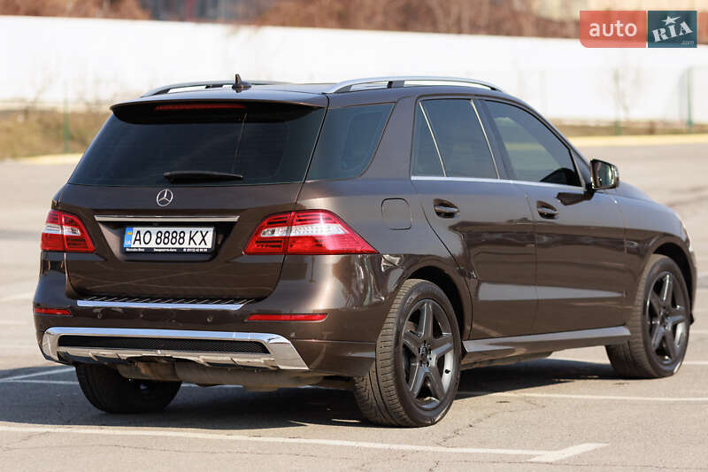 Внедорожник / Кроссовер Mercedes-Benz M-Class 2011 в Ужгороде