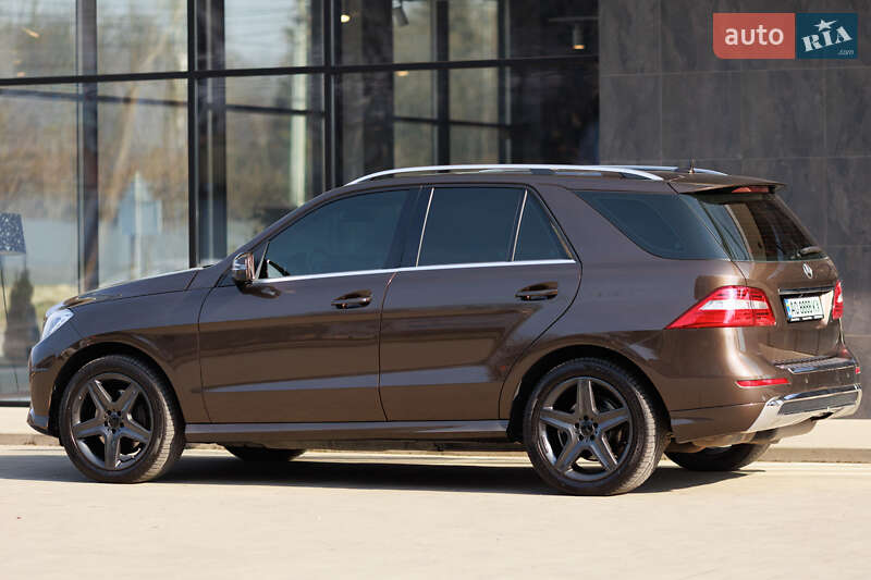 Внедорожник / Кроссовер Mercedes-Benz M-Class 2011 в Ужгороде