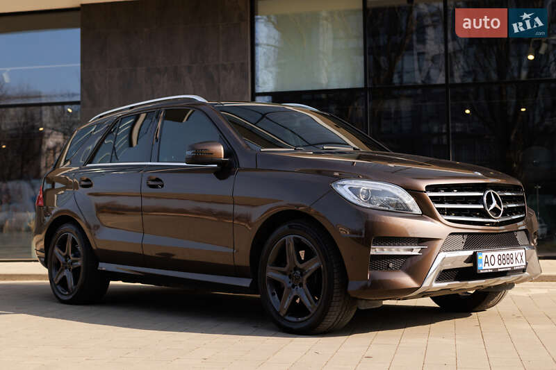 Внедорожник / Кроссовер Mercedes-Benz M-Class 2011 в Ужгороде