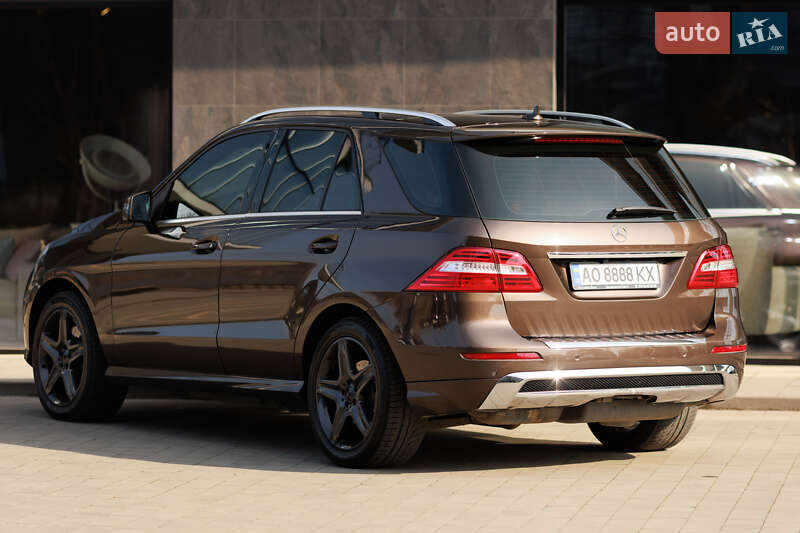 Внедорожник / Кроссовер Mercedes-Benz M-Class 2011 в Ужгороде