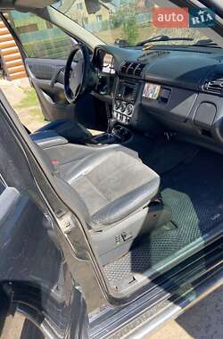 Внедорожник / Кроссовер Mercedes-Benz M-Class 2005 в 