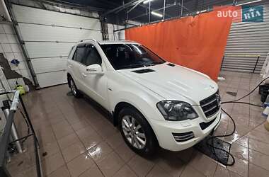 Внедорожник / Кроссовер Mercedes-Benz M-Class 2011 в Запорожье