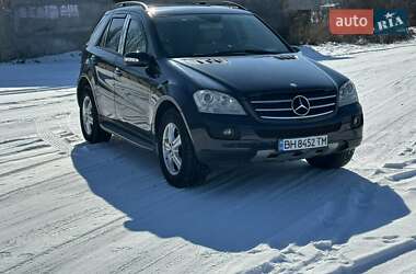 Внедорожник / Кроссовер Mercedes-Benz M-Class 2005 в Хороле