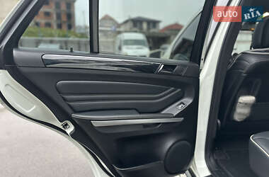 Внедорожник / Кроссовер Mercedes-Benz M-Class 2011 в 
