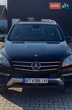 Позашляховик / Кросовер Mercedes-Benz M-Class 2011 в 