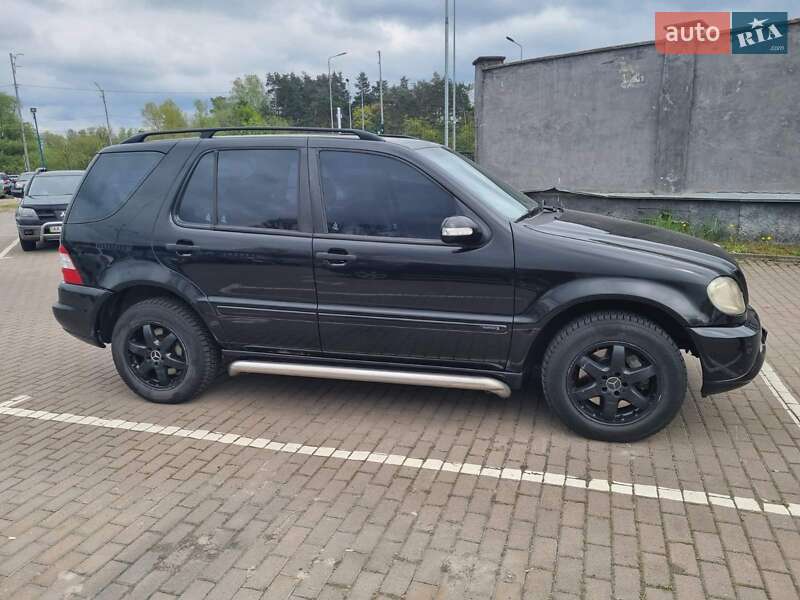 Позашляховик / Кросовер Mercedes-Benz M-Class 2004 в Києві