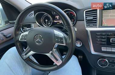Внедорожник / Кроссовер Mercedes-Benz M-Class 2012 в 