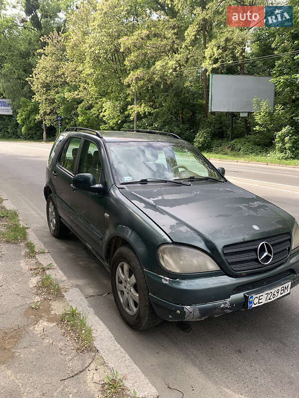Внедорожник / Кроссовер Mercedes-Benz M-Class 2000 в 