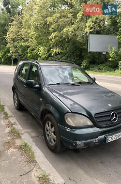 Внедорожник / Кроссовер Mercedes-Benz M-Class 2000 в 