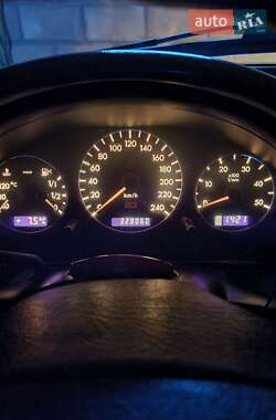 Внедорожник / Кроссовер Mercedes-Benz M-Class 2004 в 