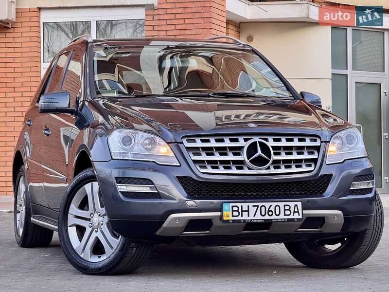 Mercedes-Benz M-Class 2011