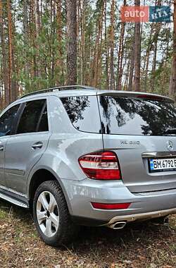 Внедорожник / Кроссовер Mercedes-Benz M-Class 2010 в 