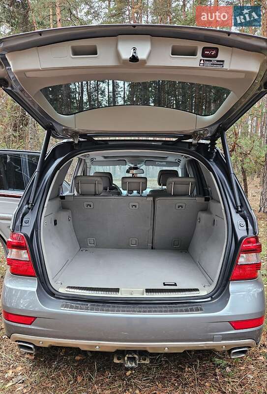 Внедорожник / Кроссовер Mercedes-Benz M-Class 2010 в Ахтырке