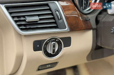 Внедорожник / Кроссовер Mercedes-Benz M-Class 2012 в 