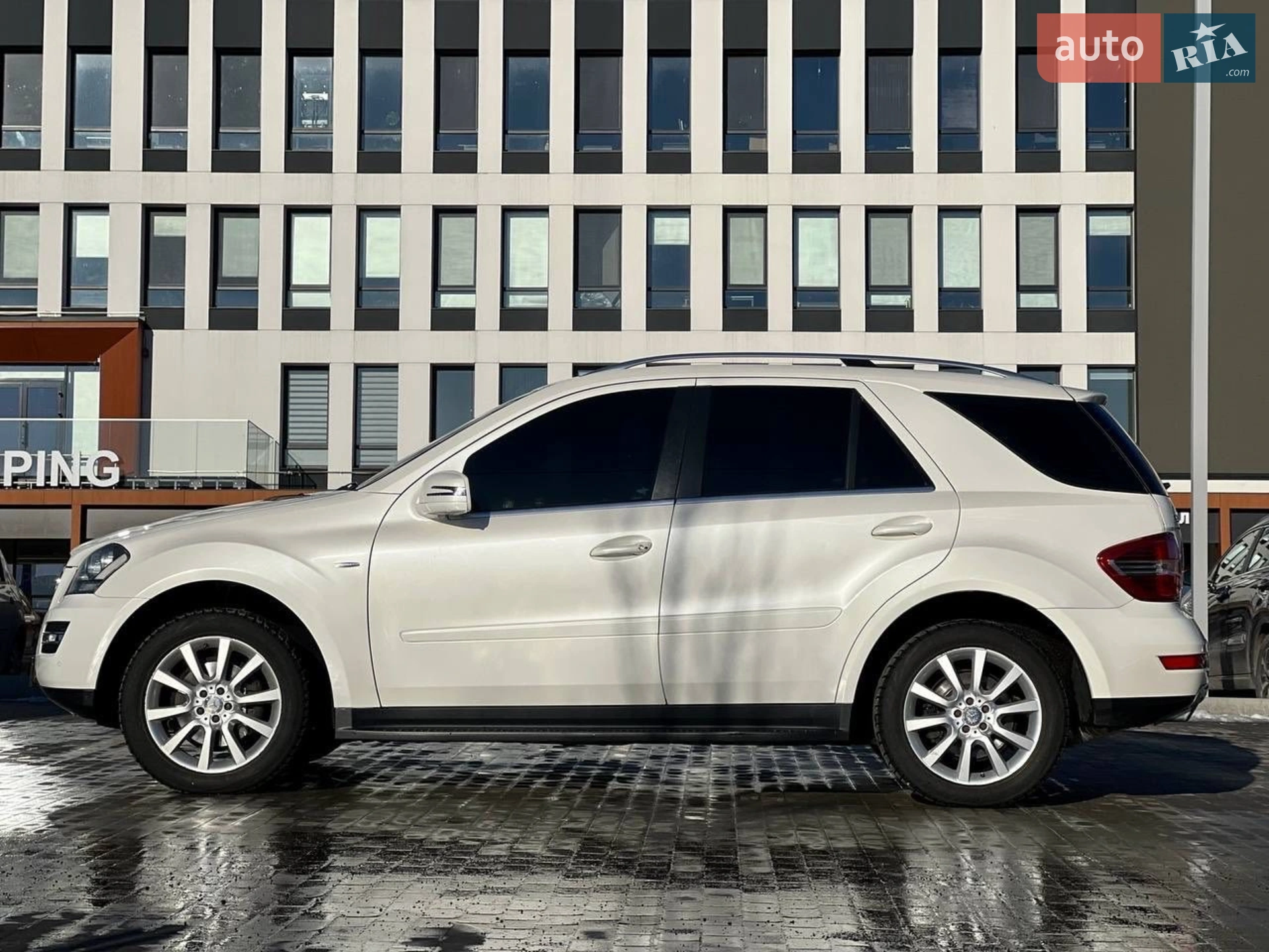 Mercedes-Benz M-Class 2010 VIN WDC1641861A643740 фото оголошення 8 з 23