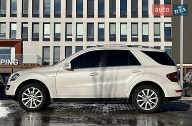 Внедорожник / Кроссовер Mercedes-Benz M-Class 2010 в 