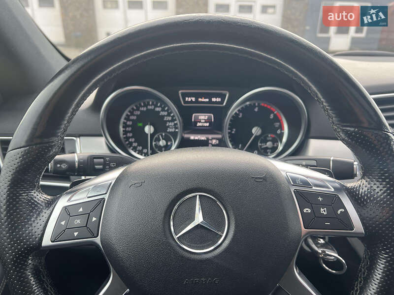 Позашляховик / Кросовер Mercedes-Benz M-Class 2013 в Луцьку