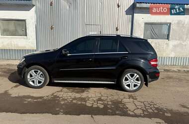 Позашляховик / Кросовер Mercedes-Benz M-Class 2011 в 