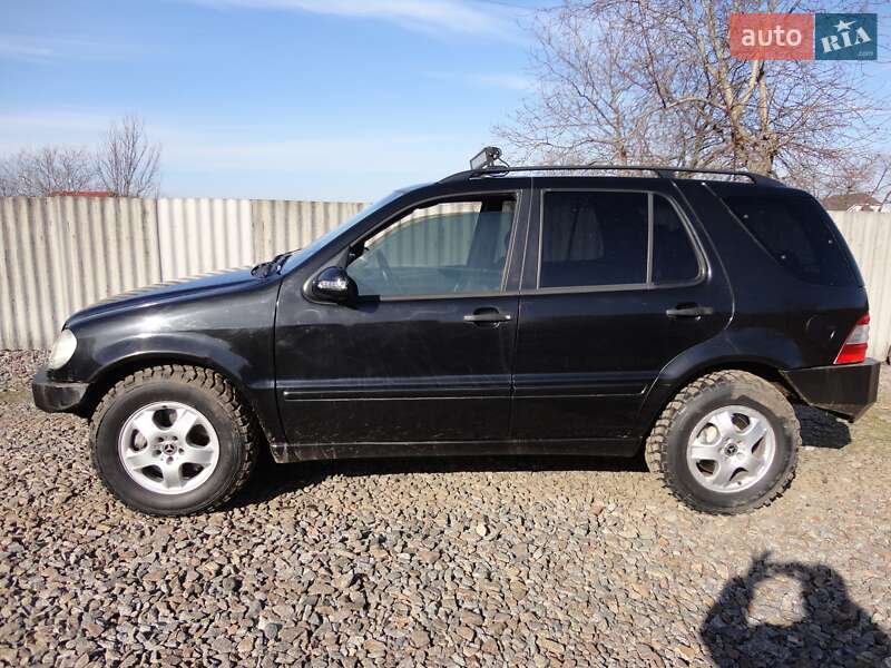 Позашляховик / Кросовер Mercedes-Benz M-Class 2004 в Люботині