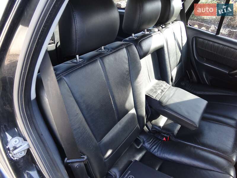 Позашляховик / Кросовер Mercedes-Benz M-Class 2004 в Люботині