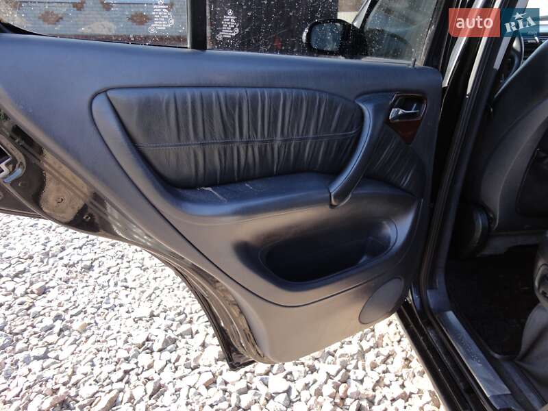 Позашляховик / Кросовер Mercedes-Benz M-Class 2004 в Люботині