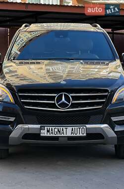 Внедорожник / Кроссовер Mercedes-Benz M-Class 2012 в 