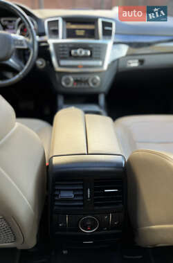 Внедорожник / Кроссовер Mercedes-Benz M-Class 2012 в 