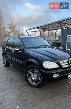 Внедорожник / Кроссовер Mercedes-Benz M-Class 2003 в Кельменцах