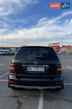 Внедорожник / Кроссовер Mercedes-Benz M-Class 2009 в 