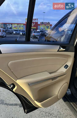 Внедорожник / Кроссовер Mercedes-Benz M-Class 2009 в 