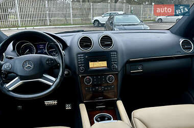 Внедорожник / Кроссовер Mercedes-Benz M-Class 2010 в 