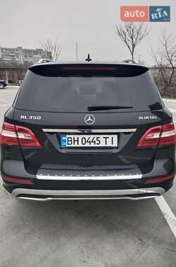 Позашляховик / Кросовер Mercedes-Benz M-Class 2014 в 