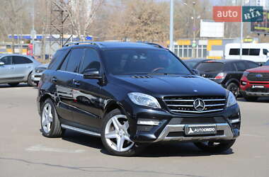 Внедорожник / Кроссовер Mercedes-Benz M-Class 2012 в Киеве