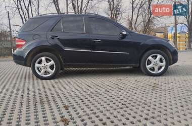 Внедорожник / Кроссовер Mercedes-Benz M-Class 2006 в 