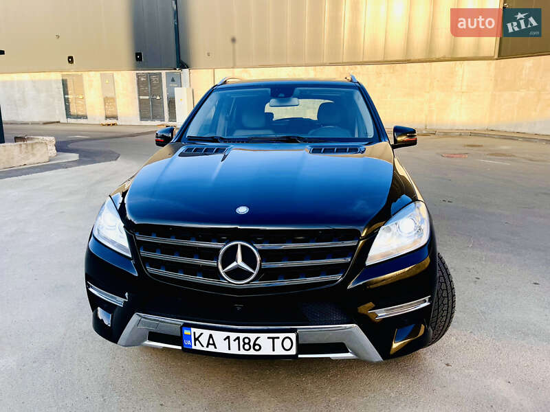 Внедорожник / Кроссовер Mercedes-Benz M-Class 2014 в Киеве