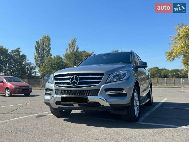 Внедорожник / Кроссовер Mercedes-Benz M-Class 2013 в Днепре