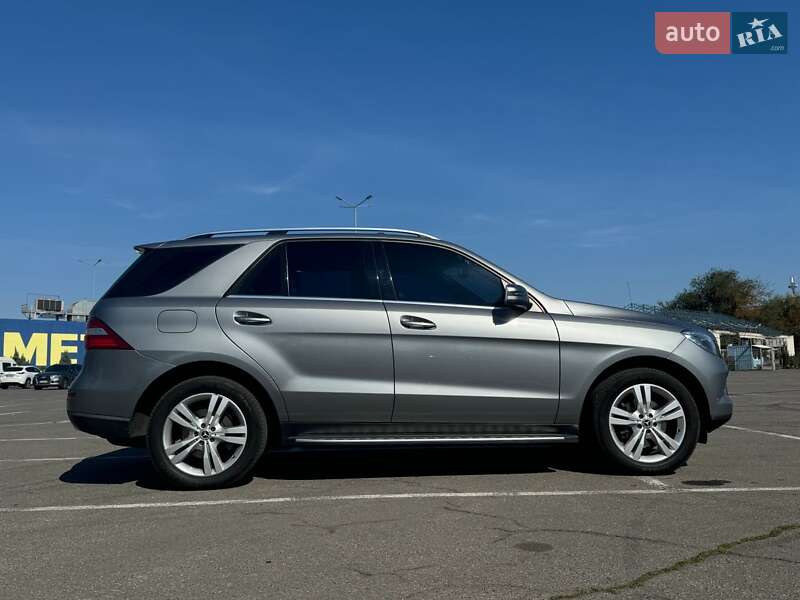 Внедорожник / Кроссовер Mercedes-Benz M-Class 2013 в Днепре
