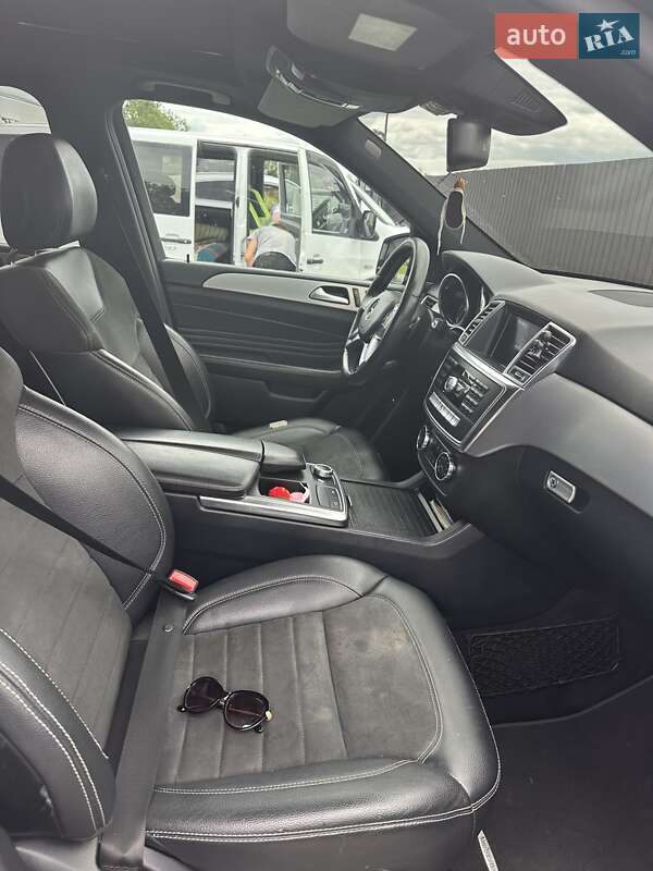 Позашляховик / Кросовер Mercedes-Benz M-Class 2013 в Жовкві