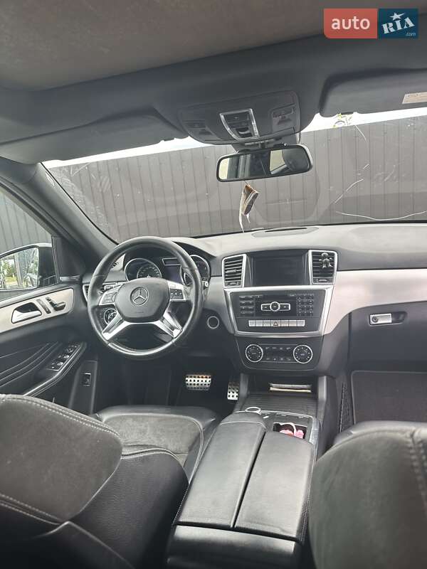 Позашляховик / Кросовер Mercedes-Benz M-Class 2013 в Жовкві